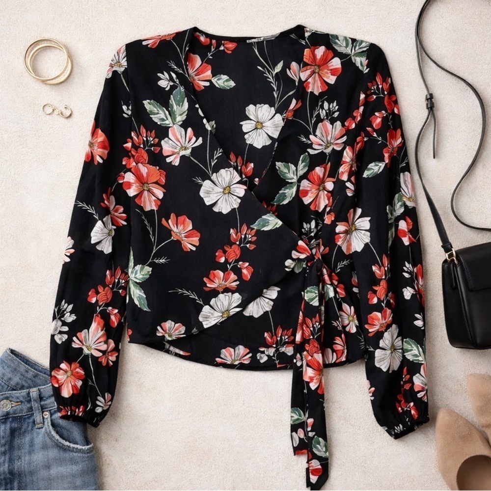 NWOT Express Black Flowers Long Sleeve Cropped Side Tie Women's Top Size XS